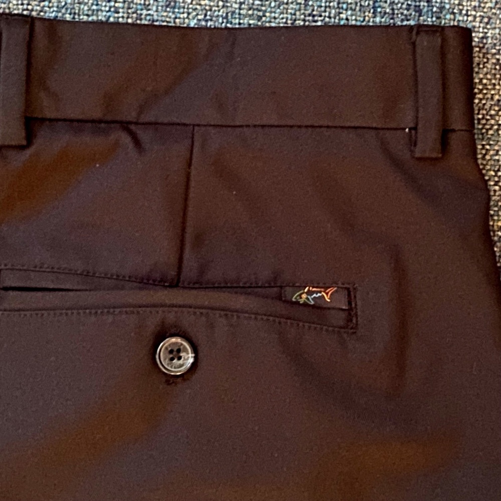Greg Norman Black Front Pleated Golf Shorts size 34 Length 20"